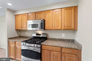 4480 Market Commons Dr, Fairfax, VA 22033 - Photo 18