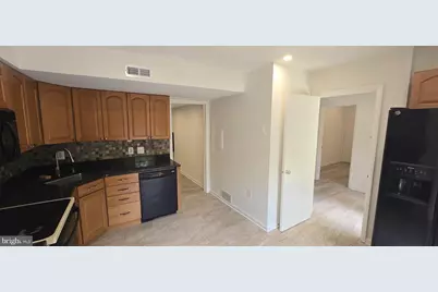 11922 Escalante Court, Reston, VA 20191 - Photo 6