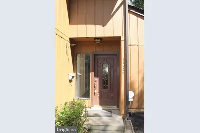11922 Escalante Court, Reston, VA 20191 - Photo 2