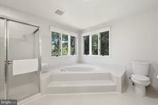 8814 Surrey Ct, Alexandria, VA 22309 - Photo 16