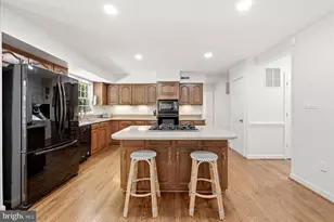 8814 Surrey Ct, Alexandria, VA 22309 - Photo 10
