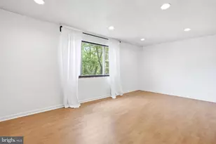 2900 Peyton Randolph Dr, Falls Church, VA 22044 - Photo 8
