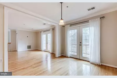 11712 Scooter Lane #20, Fairfax, VA 22030 - Photo 6