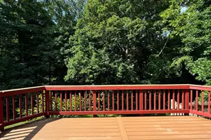 8398 Uxbridge Ct, Springfield, VA 22151 - Photo 4