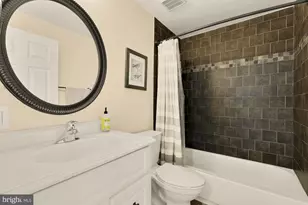 8100 Loving Forest Ct, Springfield, VA 22153 - Photo 24