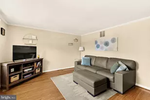 8100 Loving Forest Ct, Springfield, VA 22153 - Photo 6