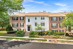 12110 Green Leaf Ct, Fairfax, VA 22033 - Photo 1