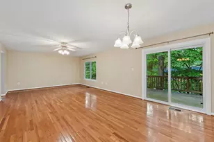 1428 Yellowwood Ct, Reston, VA 20190 - Photo 12