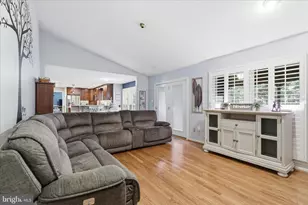 1498 Powells Tavern Pl, Herndon, VA 20170 - Photo 16