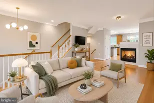 4579 Derring Ln, Fairfax, VA 22030 - Photo 2