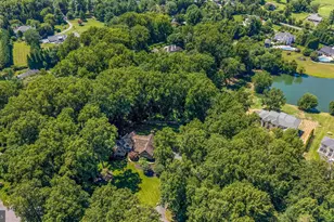10120 Walker Lake Dr, Great Falls, VA 22066 - Photo 24