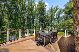 10120 Walker Lake Dr, Great Falls, VA 22066 - Photo 80