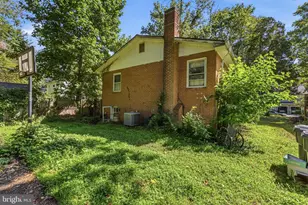 1644 La Salle Ave, McLean, VA 22102 - Photo 4
