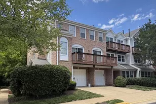 11706 Rockaway Ln, Fairfax, VA 22030 - Photo 2