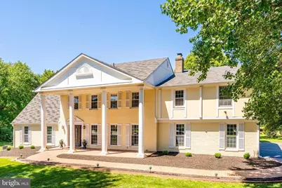 10520 Hunting Crest Lane, Vienna, VA 22182 - Photo 2