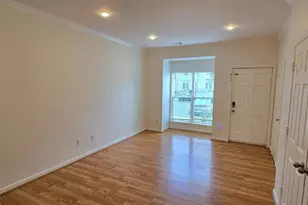 2436 Old Farmhouse Ct, Herndon, VA 20171 - Photo 4