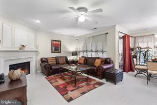 8202 Crossbrook Ct, Lorton, VA 22079 - Photo 6
