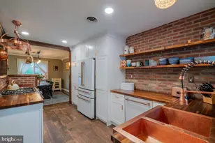 9021 Buckner Rd, Alexandria, VA 22309 - Photo 14