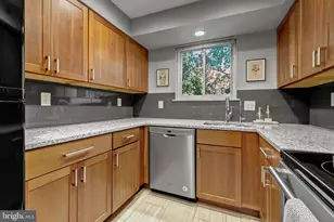 11073 Saffold Way, Reston, VA 20190 - Photo 14