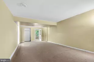 8815 Newport Ct, Springfield, VA 22153 - Photo 28