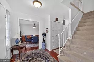 8815 Newport Ct, Springfield, VA 22153 - Photo 4