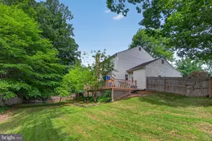 8815 Newport Ct, Springfield, VA 22153 - Photo 30