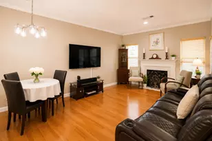 4413 Fair Stone Dr, Fairfax, VA 22033 - Photo 4
