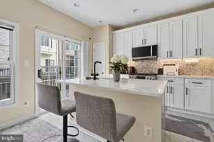 8814 Hunting Lodge Ct, Vienna, VA 22182 - Photo 10