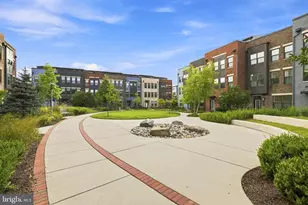 13041 Hattontown Square, Herndon, VA 20171 - Photo 6
