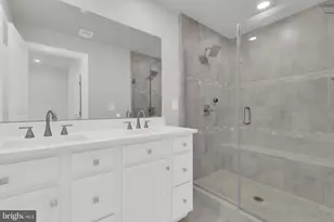 13041 Hattontown Square, Herndon, VA 20171 - Photo 26