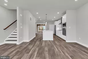 13041 Hattontown Square, Herndon, VA 20171 - Photo 16
