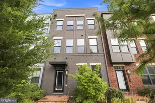 13041 Hattontown Square, Herndon, VA 20171 - Photo 2