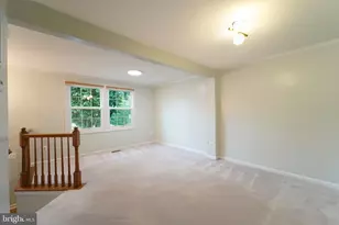 5718 Croatan Ct, Centreville, VA 20120 - Photo 10