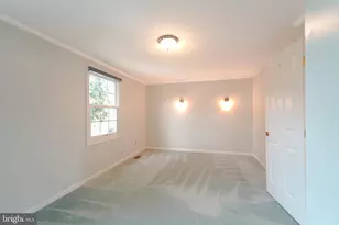 5718 Croatan Ct, Centreville, VA 20120 - Photo 32