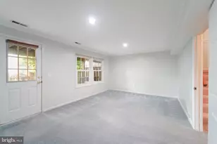 5718 Croatan Ct, Centreville, VA 20120 - Photo 26