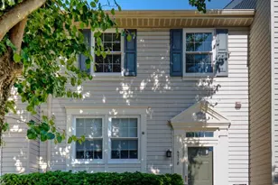 5718 Croatan Ct, Centreville, VA 20120 - Photo 1