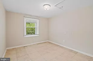 12840 Point Pleasant Dr, Fairfax, VA 22033 - Photo 32