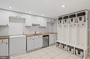 12840 Point Pleasant Dr, Fairfax, VA 22033 - Photo 46