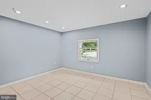 12840 Point Pleasant Dr, Fairfax, VA 22033 - Photo 40