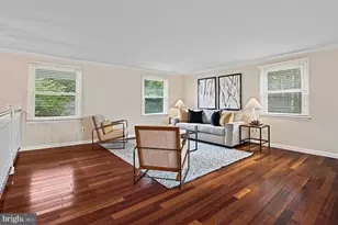 12840 Point Pleasant Dr, Fairfax, VA 22033 - Photo 8