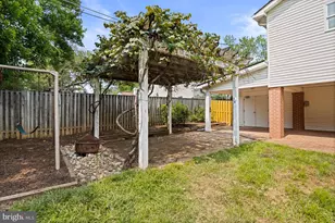 12840 Point Pleasant Dr, Fairfax, VA 22033 - Photo 58