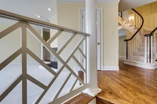 8104 Madrillon Ct, Vienna, VA 22182 - Photo 4
