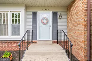 14562 Truro Parish Ct, Centreville, VA 20120 - Photo 4