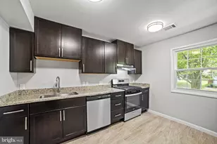 9328 Humphries Dr, Burke, VA 22015 - Photo 6
