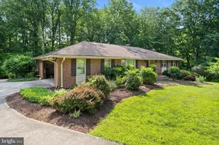 12104 Vale Rd, Oakton, VA 22124 - Photo 10