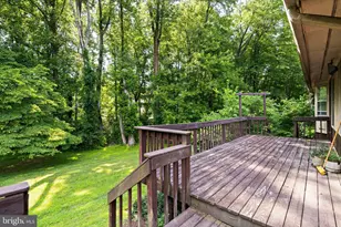 12104 Vale Rd, Oakton, VA 22124 - Photo 4