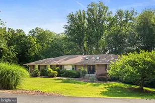 12104 Vale Rd, Oakton, VA 22124 - Photo 1