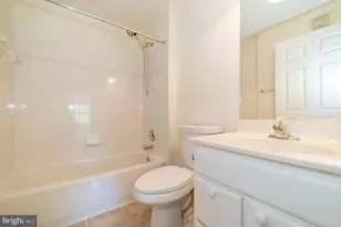 4191 Lochleven Tr, Fairfax, VA 22030 - Photo 32