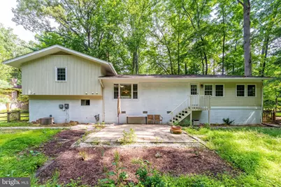 11621 Sourwood Lane, Reston, VA 20191 - Photo 6