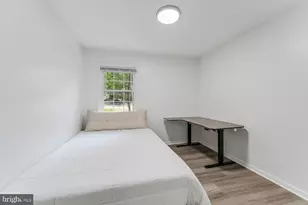 11621 Sourwood Ln, Reston, VA 20191 - Photo 22